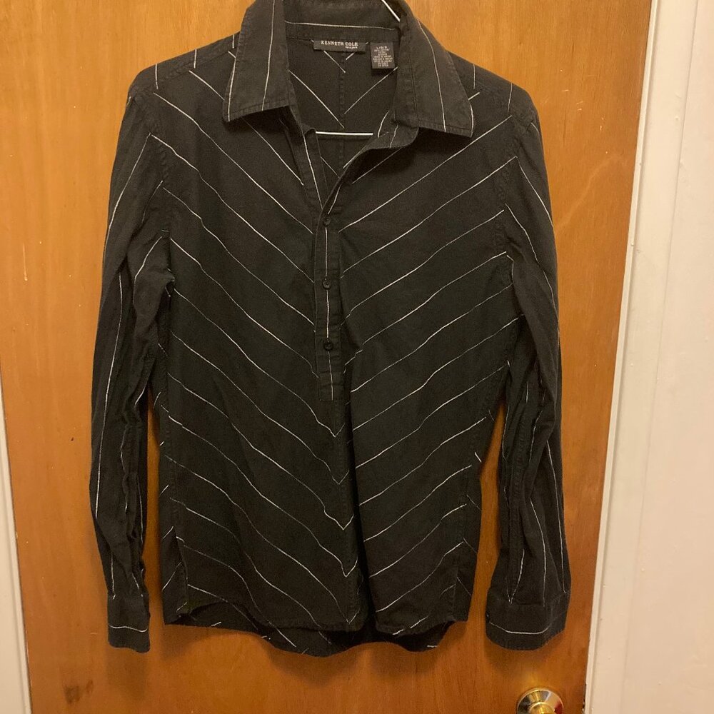 Kenneth Cole 3 button shirt size L